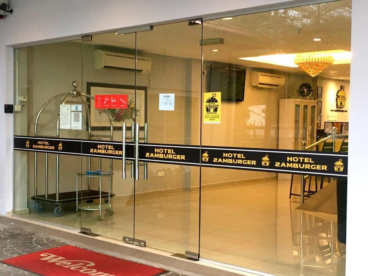 Hotel Zamburger Tengkera Melaka Eksteriør billede