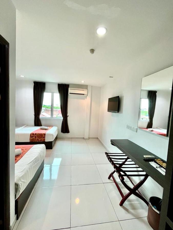 Hotel Zamburger Tengkera Melaka Eksteriør billede