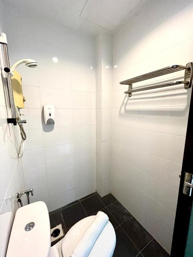 Hotel Zamburger Tengkera Melaka Eksteriør billede